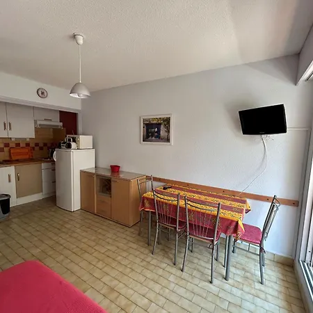 4 Pers En Bord De Avec Parking - Fr-1-837-26