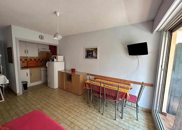 4 Pers En Bord De Avec Parking - Fr-1-837-26